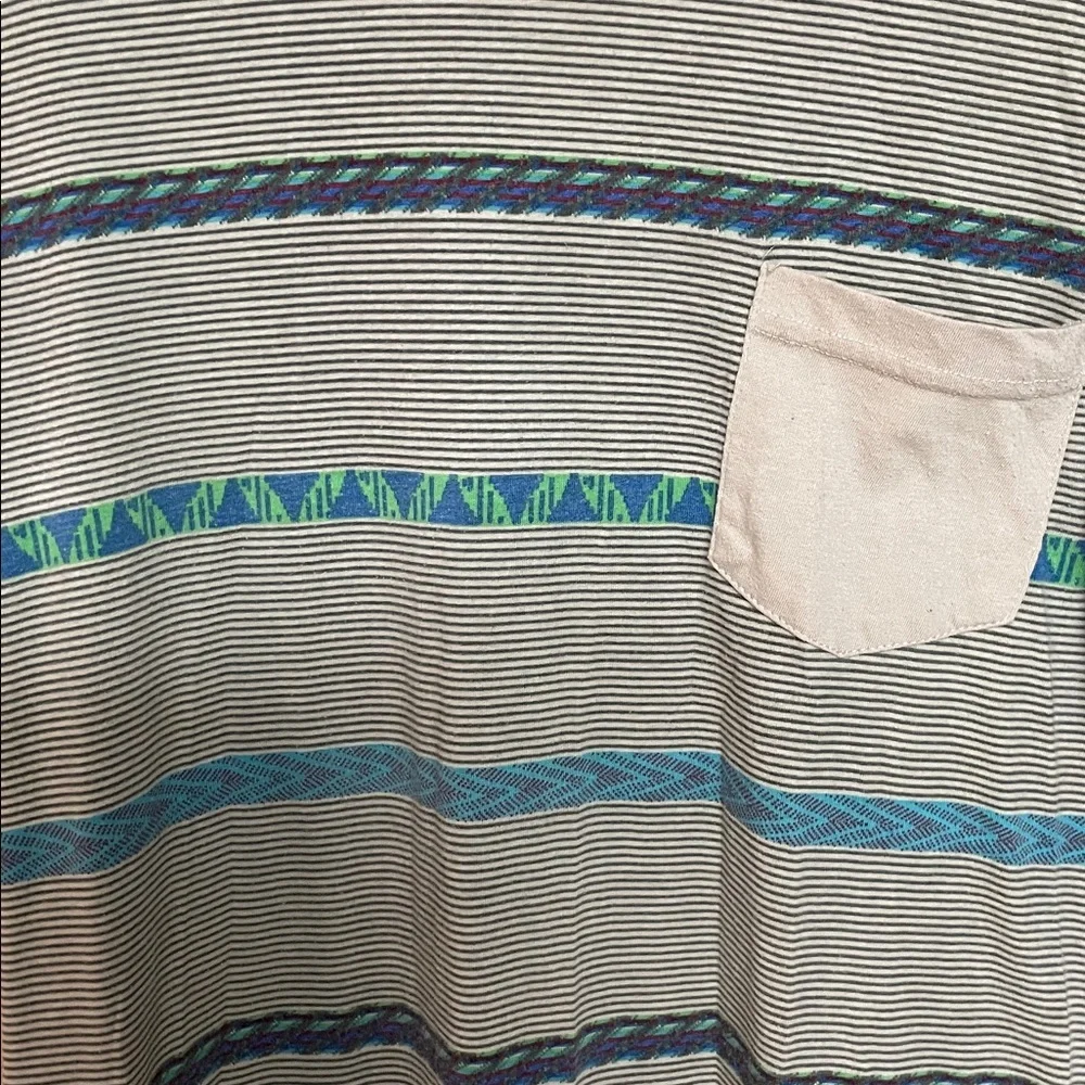 Galaxy By Harvic size Large Men's Tee with Gray and Blue Accents with Pocket
